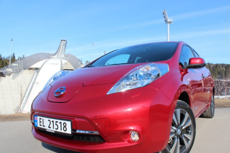 Nya Nissan Leaf (april)